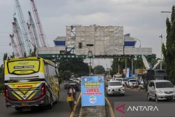 Pelabuhan Merak dikhususkan untuk kendaraan pribadi dan bus