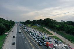 55.377 kendaraan tinggalkan Jakarta melalui Jalan Layang MBZ H-4 Lebaran
