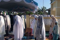 Warga Negeri Wakal Maluku Tengah  laksanakan shalat Idul Fitri 2025