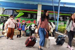 Peserta Program Mudik Gratis Pemprov Jatim tiba di Terminal Ponorogo