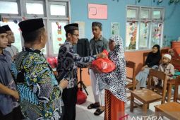 Kemenag Talaud beri bantuan sembako Ramadhan untuk warga 3T