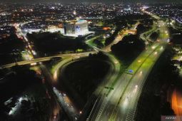 Arus Lalu lintas Simpang Susun Waru ramai lancar