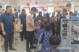 Gibran ajak 85 anak yatim piatu belanja baju Lebaran, jatah Rp500 ribu/anak