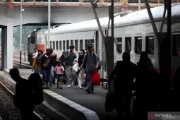 KAI catat lonjakan signifikan penumpang Commuter Line Lokal Surabaya
