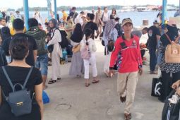 Kunjungan wisatawan ke Kepulauan Seribu di Lebaran 2.565 orang