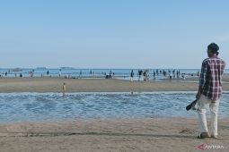 BPBD Penajam sebar personel untuk jaga pengunjung pantai saat libur Lebaran