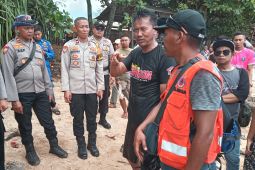 Bocah 11 tahun hilang terseret ombak di Pantai Sayang Heulang Garut