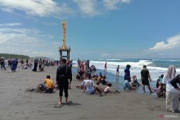 H2 Lebaran: Pengunjung Pantai Selatan Cianjur dan Kebun Raya Cibodas meningkat