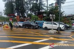 Jalur Puncak Cianjur hari ini macet: antrean kendaraan mencapai 12 kilometer