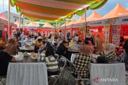 Puluhan pelaku usaha kuliner di Garut ikuti acara "Nyawalan" Festival