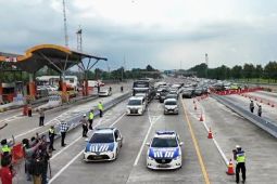 Petugas terapkan satu arah di Tol Cipali antisipasi puncak arus balik pada Kamis sore