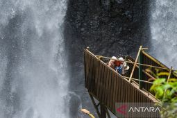 Wisata air terjun Cinulang