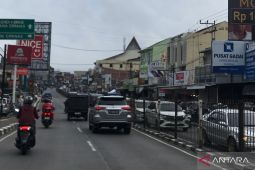 Jalur Puncak Cianjur tanpa macet saat angkot tak beroperasi