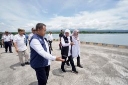 Gubernur Khofifah tinjau kesiapan dermaga kapal cepat rute Banyuwangi-Bali