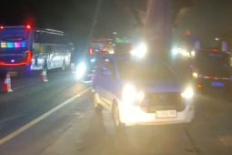 Contraflow satu lajur diberlakukan di KM 70 sampai KM 36 Tol Jakarta-Cikampek