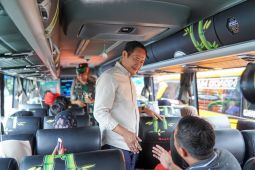 Pemkab Lamongan berangkatkan ratusan pemudik program Balik Gratis