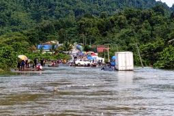 Pemkab Konut siapkan rakit penyeberangan gratis bagi warga di lokasi banjir