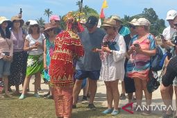 Dinparbud Bangka catat jumlah wisatawan capai 10 ribu orang