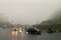 Jalur Puncak Cianjur hari ini: Polisi terapkan one way  menuju Bogor