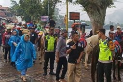 Ribuan wisatawan padati Telaga Sarangan Magetan saat libur Lebaran 2025
