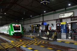 Arus balik penumpang KA di Madiun