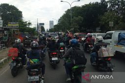 Peningkatan volume kendaraan di jalur Pantura Cirebon capai 3.439 unit per jam