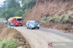 Polres Rejang Lebong kawal armada pengangkut BBM di jalur rawan