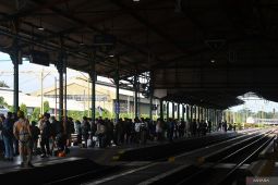 Arus balik penumpang KA di Madiun