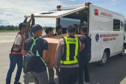 Jenazah mantan Kapolsek Mulia dievakuasi ke Timika