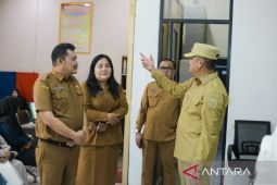 Pastikan pelayanan berjalan lancar, Bupati Saipullah Sidak ke Disdukcapil Madina