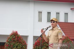 Bupati Tapsel tegas!,  disiplin pegawai jadi fokus utama pasca Lebaran