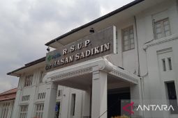 Kasus Kekerasan Seksual di RSHS Bandung: dokter Priguna Anugerah Pratama Ditahan