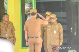 Wali Kota Padangsidimpuan minta OPD disiplin dalam melayani masyarakat