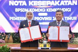 Pemprov Jatim dan Kemkomdigi kerja sama pengembangan SDM digital