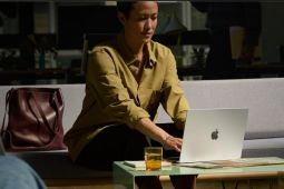 Fitur baru MacBook berfungsi sebagai ring light hadir di macOS