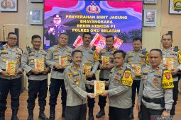 Polres OKU Selatan  salurkan bantuan 100 kg bibit jagung
