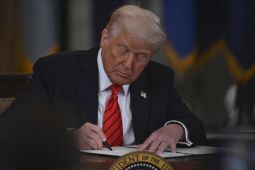 Trump teken perintah eksekutif Jaksa Agung blokir UU perubahan iklim negara bagian