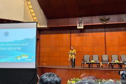 Tekan polusi,  Menteri LH minta kawasan industri segera konversi ke gas