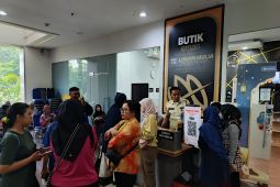 Ini alasan masyarakat pilih beli emas