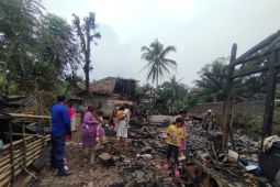 BPBD Lebak salurkan bantuan bahan pokok bagi korban kebakaran