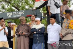 Geruduk DPRD Sulteng, warga alkhairaat tuntut tangkap Fuad Riyadi