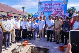 GKE gelar kegiatan sosial, Gubernur letakkan batu pertama pembangunan Gereja Maranatha