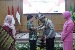Bupati dan Wabup Sambas hadiri serah terima kapolres