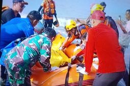 Tim Pemkab Agam temukan dua korban tenggelam kondisi meninggal