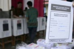 Bawaslu Pesawaran minta jajaran pengawas tidak berpihak pada paslon