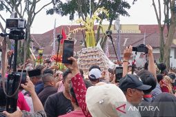 Dua kuintal getuk buat rebutan warga pada HUT ke-1.119 Kota Magelang