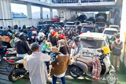 ASDP layani 5,82 juta penumpang di 15 lintasan nasional saat Angkutan Lebaran