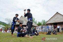 PT Timah bersama Lembaga Adat Mapur hadirkan Kampung Adat Gebong Memarong