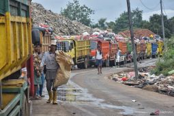 Volume sampah warga Bekasi meningkat usai libur Lebaran