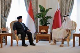 Prabowo, Qatar's Al Thani discuss strategic cooperation in Doha